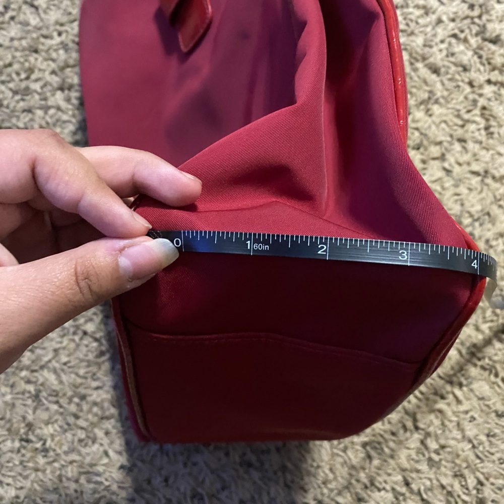 Mid sized Square Unbranded Red Handbag NWOT 13” x 13” - Picture 6 of 10
